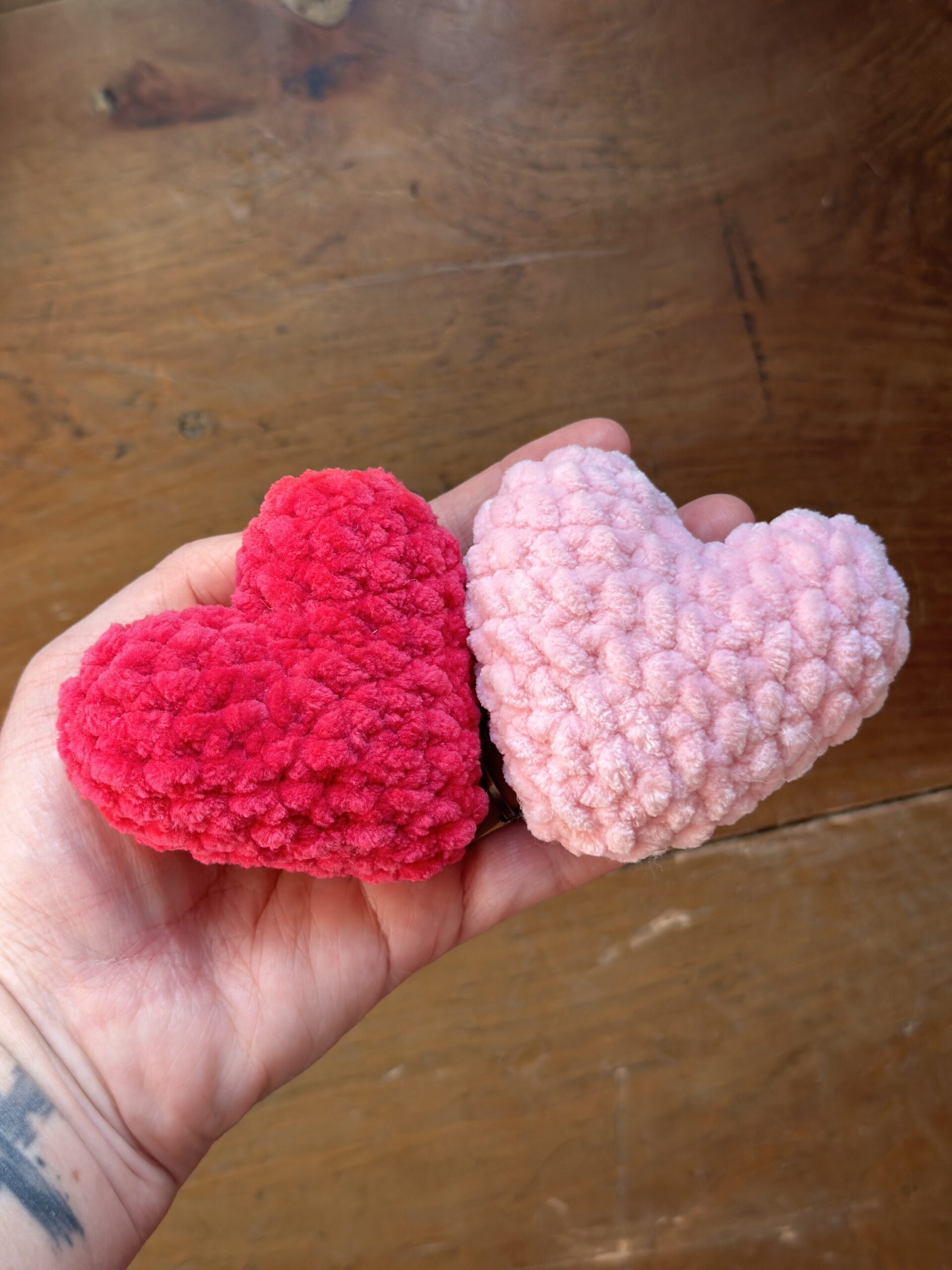 How to crochet a heart amigurumi plushie Crochet Professor